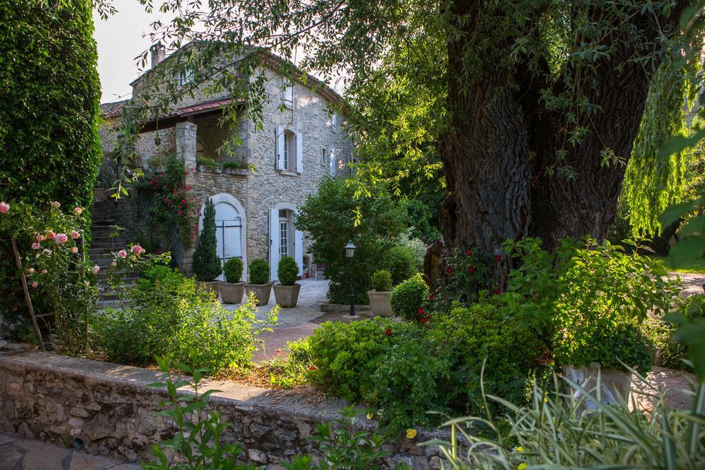 La Campagne St Lazare - Restaurant Chambres D'Hotes Piscine & Spa 포르칼퀴에르 외부 사진